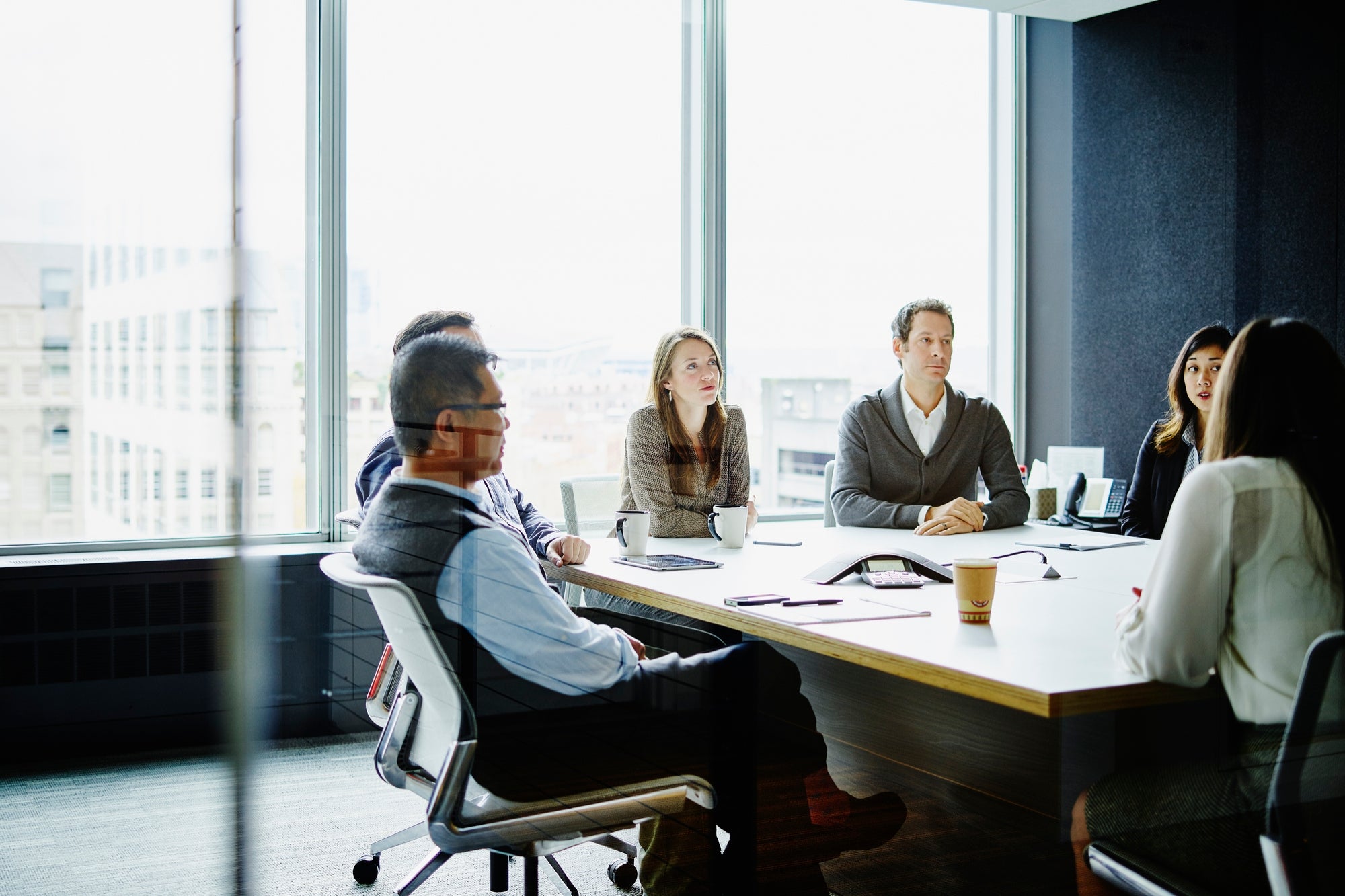 people-meeting-in-office